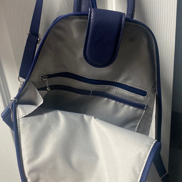 💙🆕Baggallini MM Metro Backpack, Blue - Picture 7 of 8
